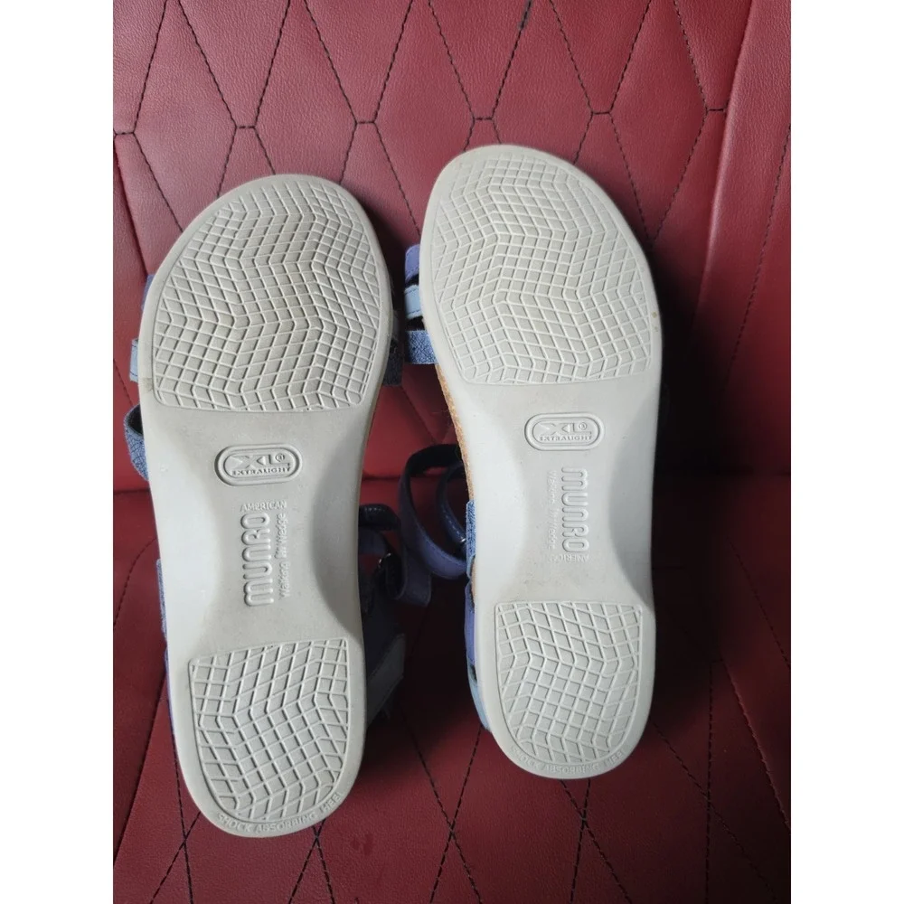 Munro sandals 7.5